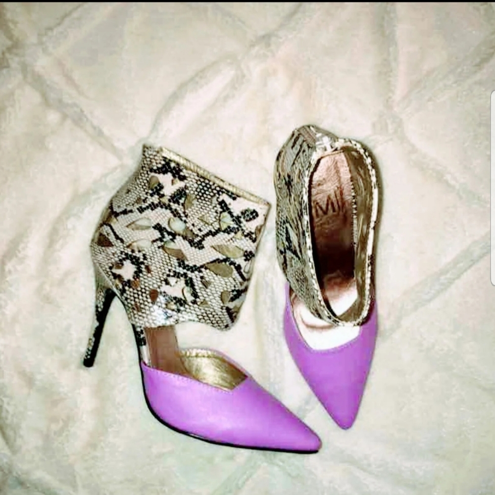 IN SEARCH OF Maker's orchid snake heels size 8. NOT FOR SALE.